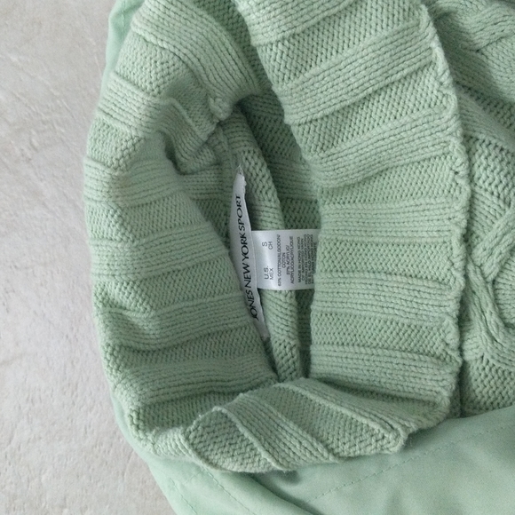 Women's small mint green sweater and reversible vest - Picture 3 of 12